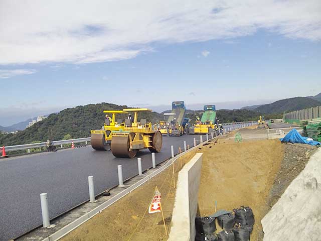 舞鶴若狭自動車道 高野工事
