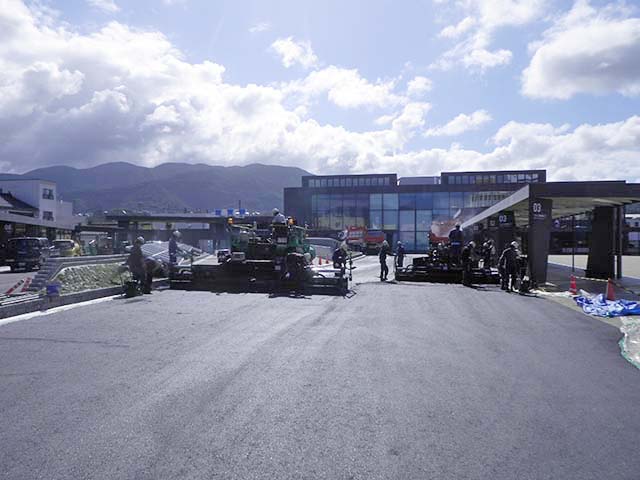 駅前広場整備工事その19+(1)