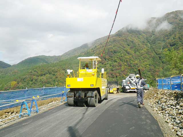 荒島第一トンネル西勝原地区工事