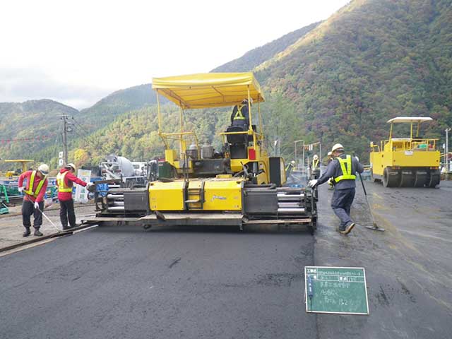 荒島第一トンネル西勝原地区工事